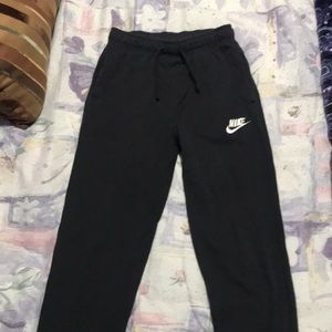 Black nike joggers large boys